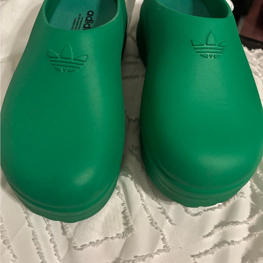 Adidas Women’s Mules Vibrant Green